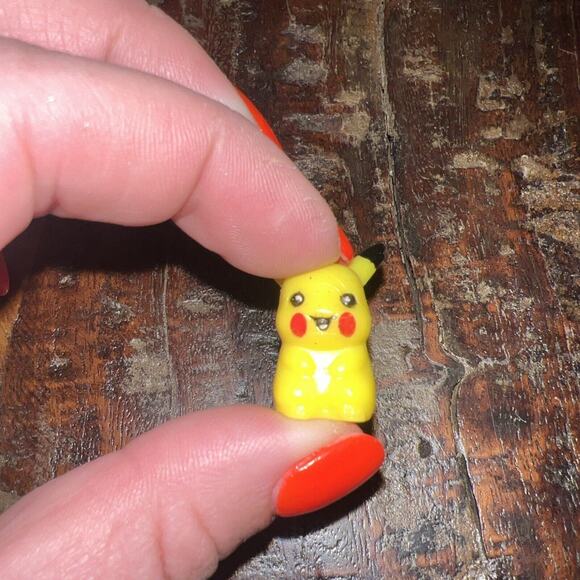 Lot Of 7 Pokémon Figures Pikachu Charzard Hoothoot Geodude Palkia Kyurem VTG - Picture 12 of 16